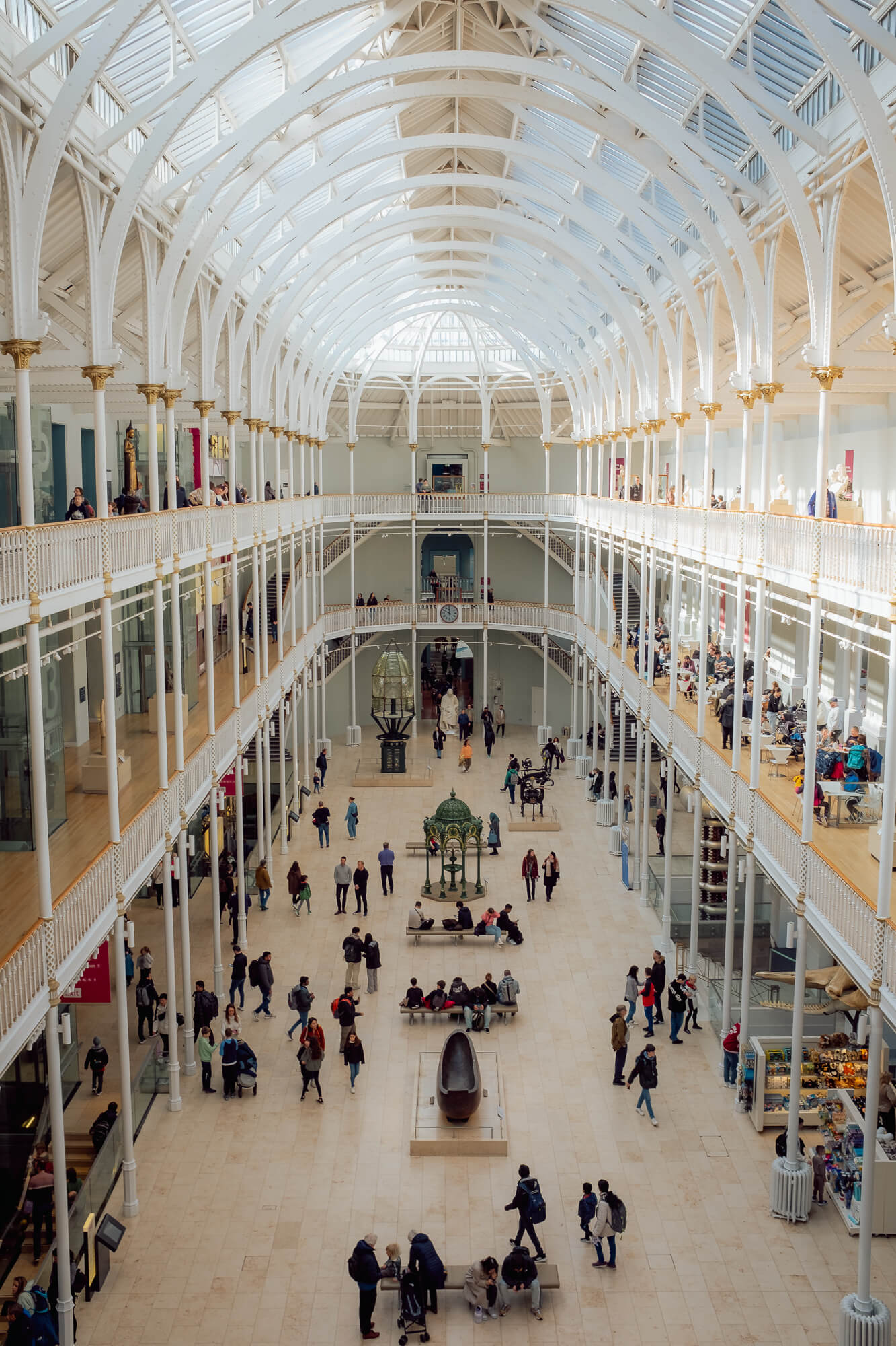 Exploring in Edinburgh, photograph 3